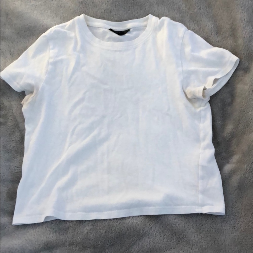 Plain white cropped tee shirt